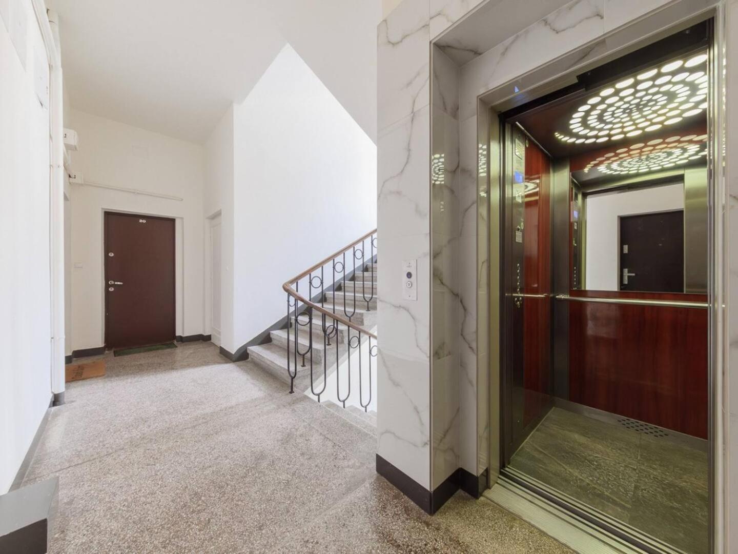 ורשה Canary Corner Studio City Centre מראה חיצוני תמונה